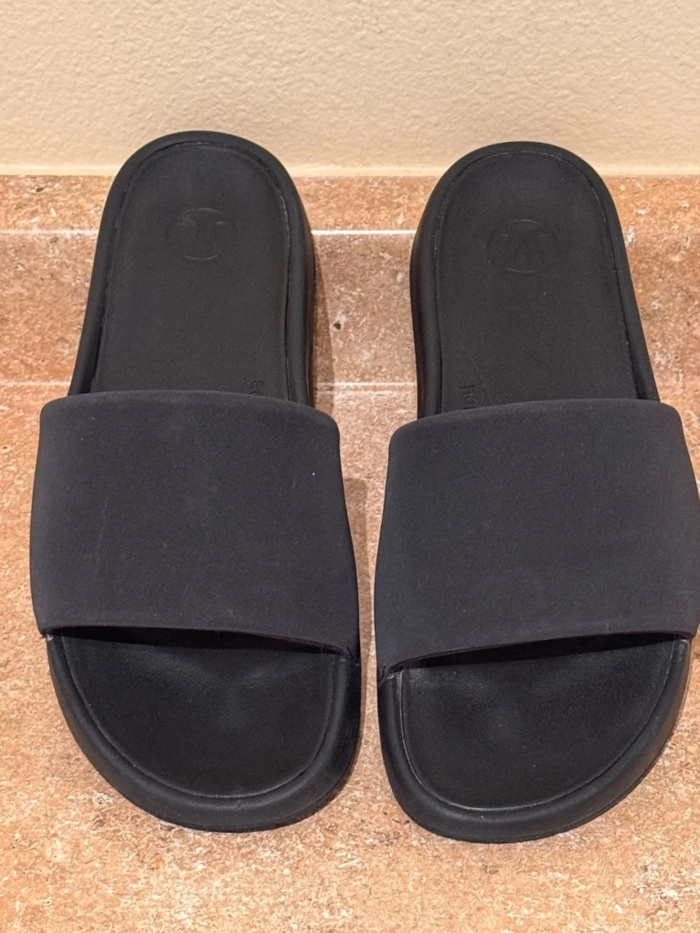lululemon Restfeel Slides - Women's Size 10 - Like New